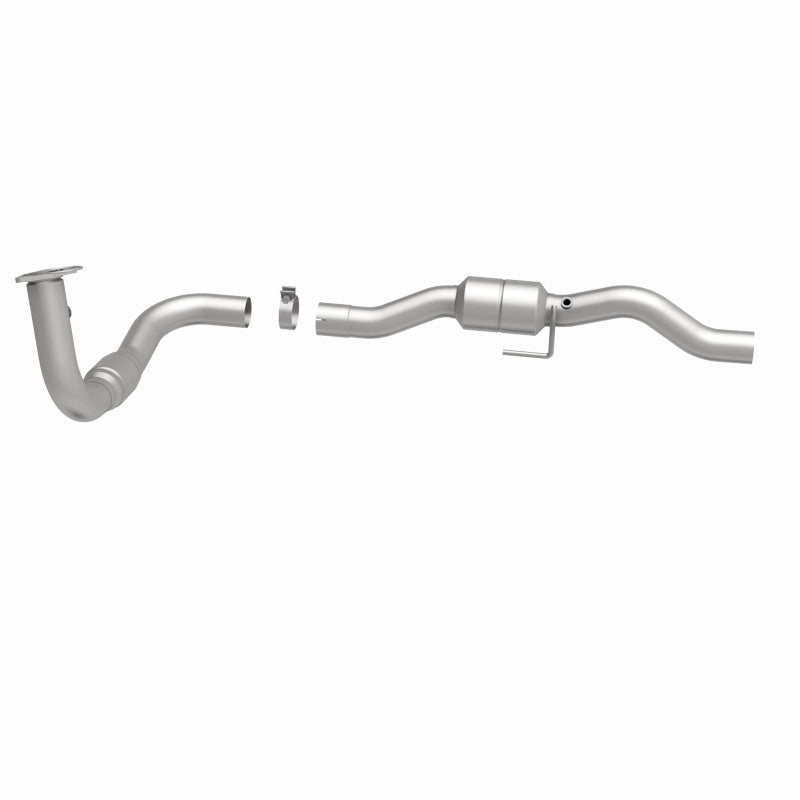 MagnaFlow CARB-Grade Direct-Fit Catalytic Converter - Chevrolet Silverado 2500 HD 2002 8.1L - Driver Side, view 3