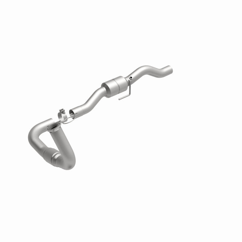 MagnaFlow CARB-Grade Direct-Fit Catalytic Converter - Chevrolet Silverado 2500 HD 2002 8.1L - Driver Side, view 4