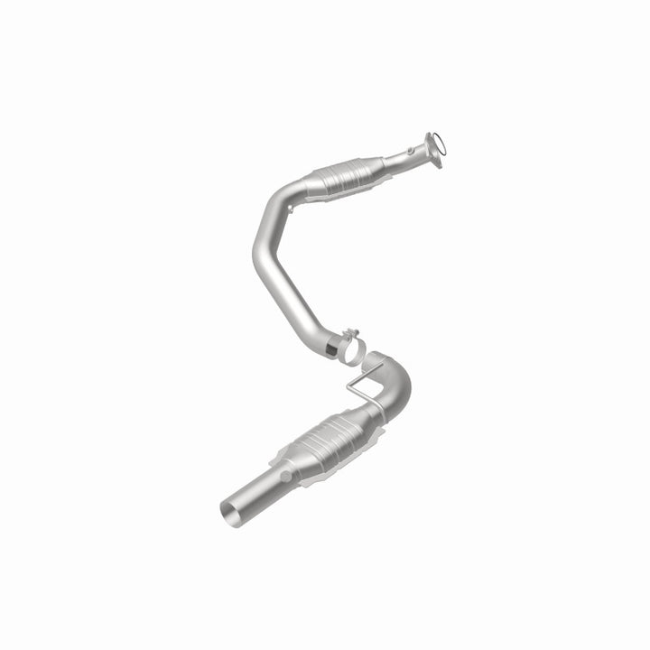 MagnaFlow CARB-Grade Direct-Fit Catalytic Converter - Chevrolet Express 2500 2003-2005 6.0L - Driver Side, view 30