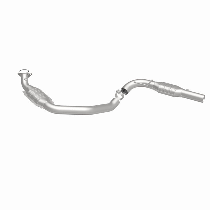 MagnaFlow CARB-Grade Direct-Fit Catalytic Converter - Chevrolet Express 2500 2003-2005 6.0L - Driver Side, view 8