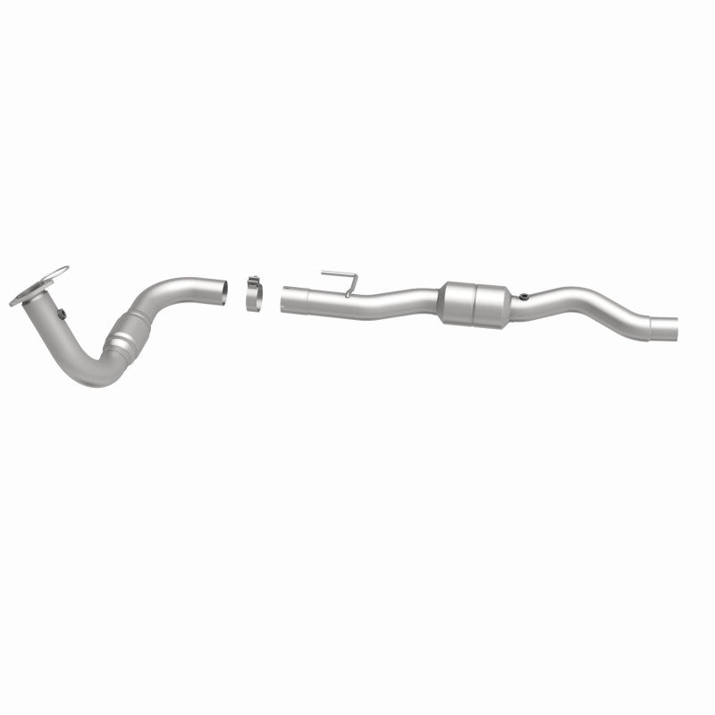 MagnaFlow CARB-Grade Direct-Fit Catalytic Converter - Chevrolet Avalanche / Suburban / GMC Yukon XL 2500 8.1L 2001-2005 - Driver Side, view 38