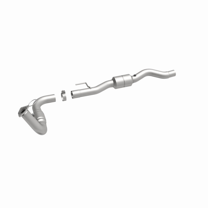 MagnaFlow CARB-Grade Direct-Fit Catalytic Converter - Chevrolet Avalanche / Suburban / GMC Yukon XL 2500 8.1L 2001-2005 - Driver Side, view 4