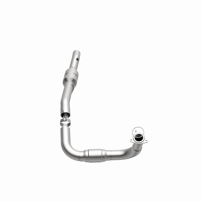 MagnaFlow CARB-Grade Direct-Fit Catalytic Converter - Chevrolet Silverado 2500 HD 2001-2006 6.0L - Driver Side, view 3