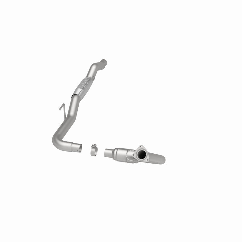 MagnaFlow CARB-Grade Direct-Fit Catalytic Converter - GMC Sierra / Chevrolet Silverado 2500 HD 6.0L 2001-2006 - Driver Side, view 30