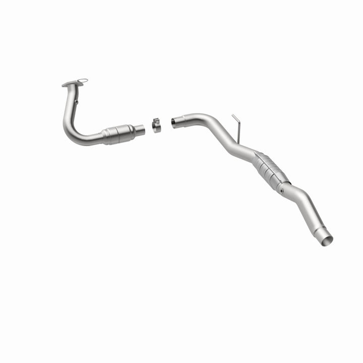 MagnaFlow CARB-Grade Direct-Fit Catalytic Converter - GMC Sierra / Chevrolet Silverado 2500 HD 6.0L 2001-2006 - Driver Side, view 32