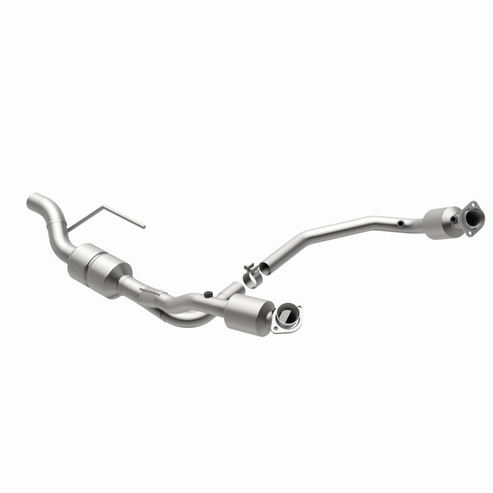 MagnaFlow CARB-Grade Direct-Fit Catalytic Converter - Dodge Ram Van 2001-2002 5.9L, view 4