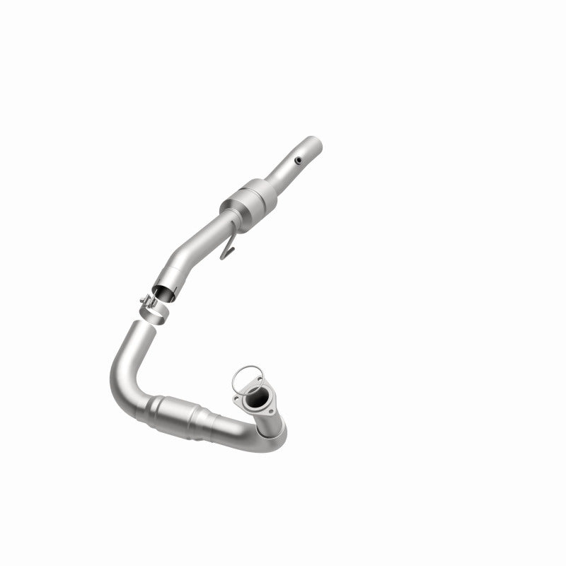 MagnaFlow CARB-Grade Direct-Fit Catalytic Converter - Chevrolet Silverado 2500 HD 2005-2006 6.0L - Driver Side, view 36