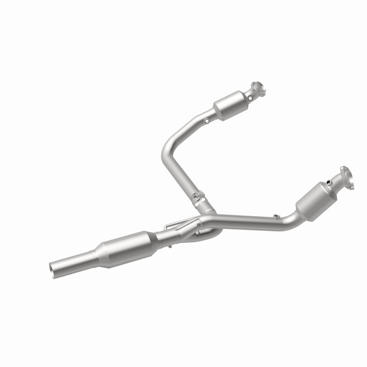 MagnaFlow CARB-Grade Direct-Fit Catalytic Converter - Dodge Ram 2500 5.9L (2001-2002), view 3