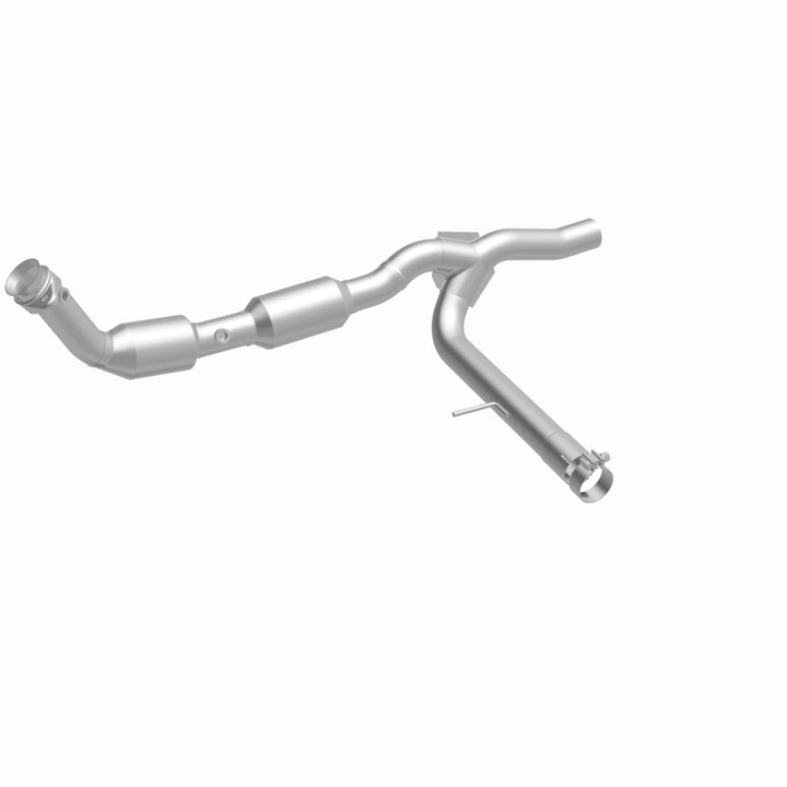 MagnaFlow CARB-Grade Direct-Fit Catalytic Converter - Ford F-150 5.4L (2004), 360 degree view