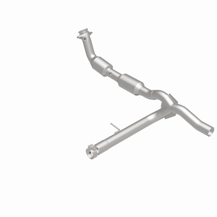 MagnaFlow CARB-Grade Direct-Fit Catalytic Converter - Ford F-150 5.4L (2004), 360 degree view
