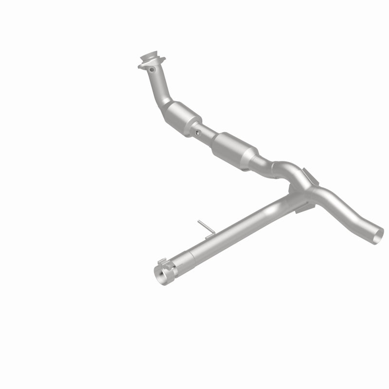 MagnaFlow CARB-Grade Direct-Fit Catalytic Converter - Ford F-150 5.4L (2004), 360 degree view