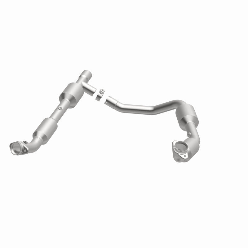 MagnaFlow CARB-Grade Direct-Fit Catalytic Converter - Ford E-350 Super Duty 2005-2008 5.4L, 360 degree view