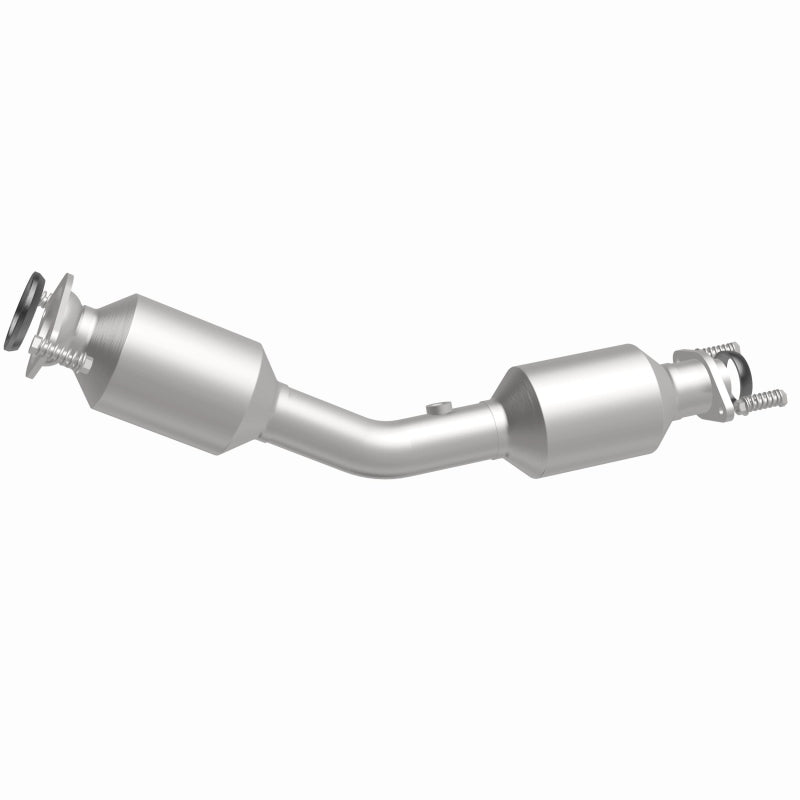 MagnaFlow CARB-Grade Direct-Fit Catalytic Converter - Nissan Versa 2018-2019 1.6L, 360 degree view