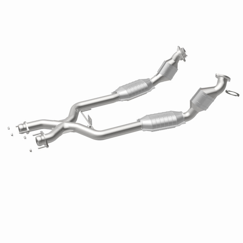 MagnaFlow HM-Grade Direct-Fit Catalytic Converter - Ford Mustang SVT Cobra 1996-1998 4.6L, 360 degree view