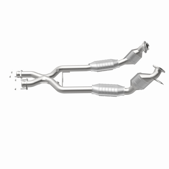 MagnaFlow HM-Grade Direct-Fit Catalytic Converter - Ford Mustang SVT Cobra 1996-1998 4.6L, 360 degree view