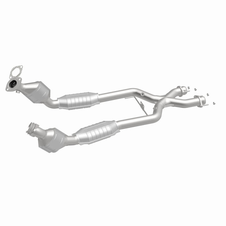 MagnaFlow HM-Grade Direct-Fit Catalytic Converter - Ford Mustang SVT Cobra 1996-1998 4.6L, 360 degree view
