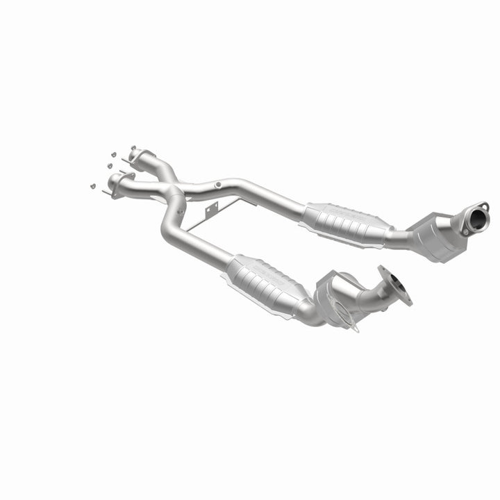 MagnaFlow HM-Grade Direct-Fit Catalytic Converter - Ford Mustang SVT Cobra 1996-1998 4.6L, 360 degree view