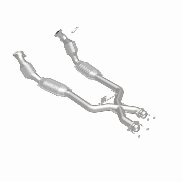 MagnaFlow HM-Grade Direct-Fit Catalytic Converter - Ford Mustang SVT Cobra 1996-1998 4.6L, 360 degree view