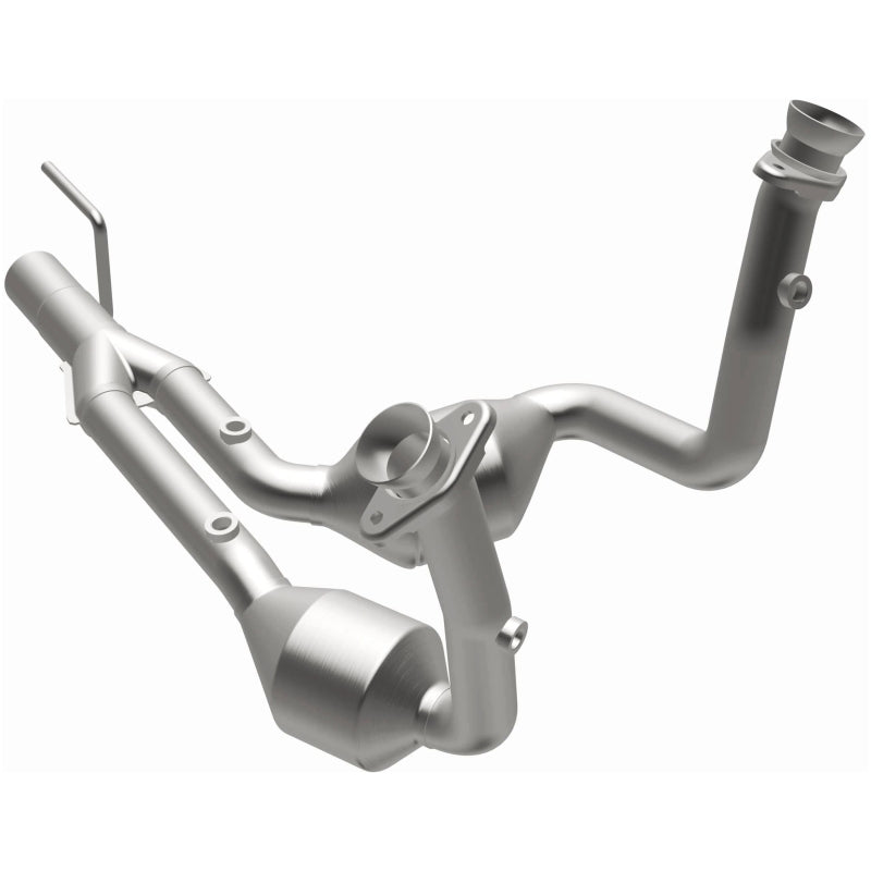 MagnaFlow HM-Grade Direct-Fit Catalytic Converter - Jeep Grand Cherokee 2004 4.7L, view 4
