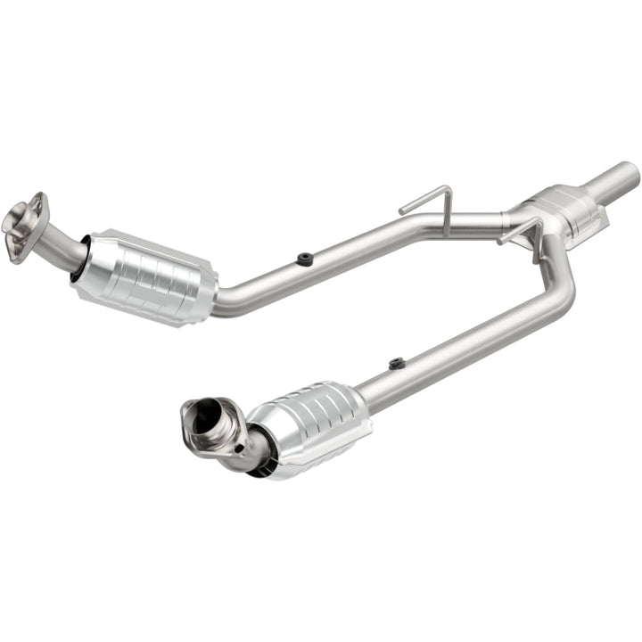 MagnaFlow HM-Grade Direct-Fit Catalytic Converter - Ford Thunderbird / Mercury Cougar 1996-1997 3.8L