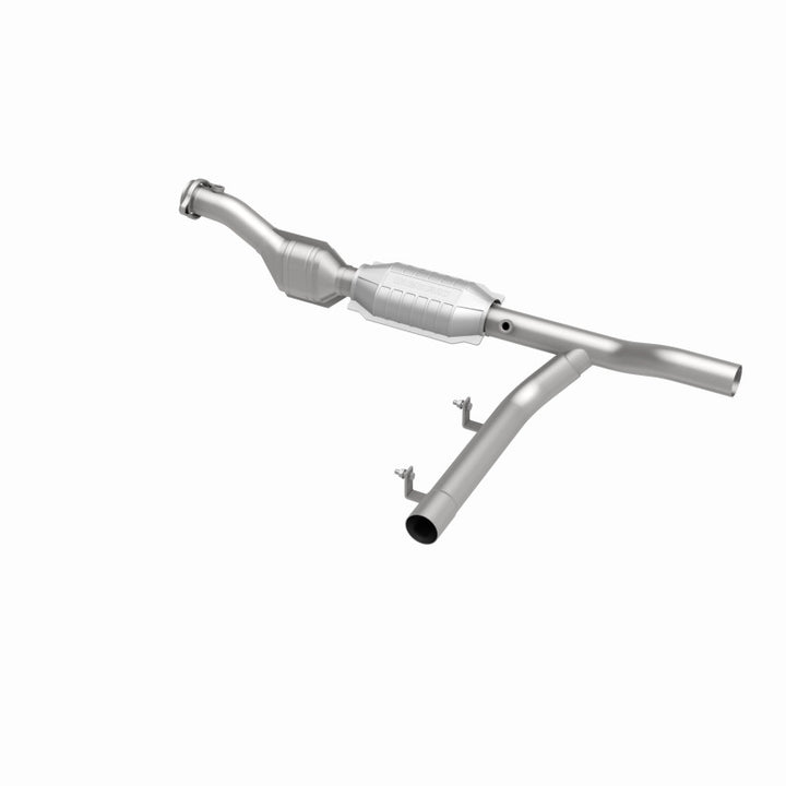 MagnaFlow HM-Grade Direct-Fit Catalytic Converter - Ford F-150 / F-250 1997-1998 4.6L - Right Side, view 24