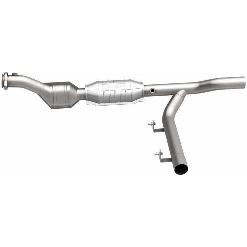 MagnaFlow HM-Grade Direct-Fit Catalytic Converter - Ford F-150 / F-250 1997-1998 4.6L - Right Side, view 6