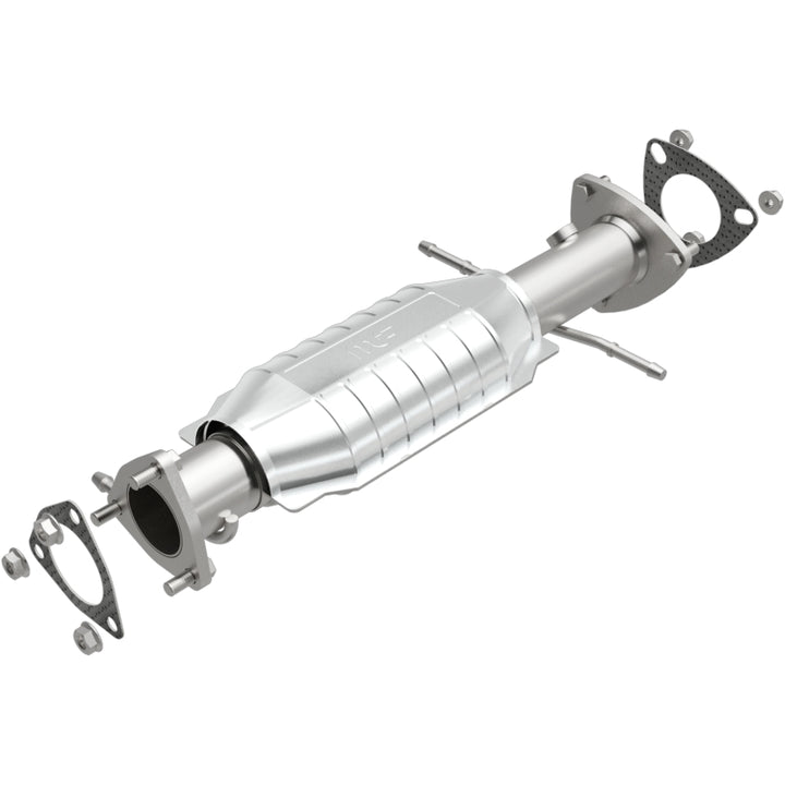 MagnaFlow HM Grade Direct-Fit Catalytic Converter - Chevrolet S10 1996-1999 4.3L