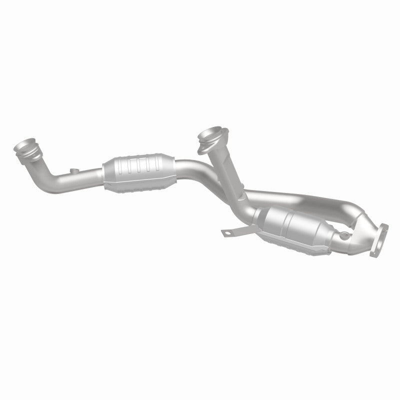 MagnaFlow HM Grade Direct-Fit Catalytic Converter - Ford Taurus 1996-1999 3.4L - Front, view 15