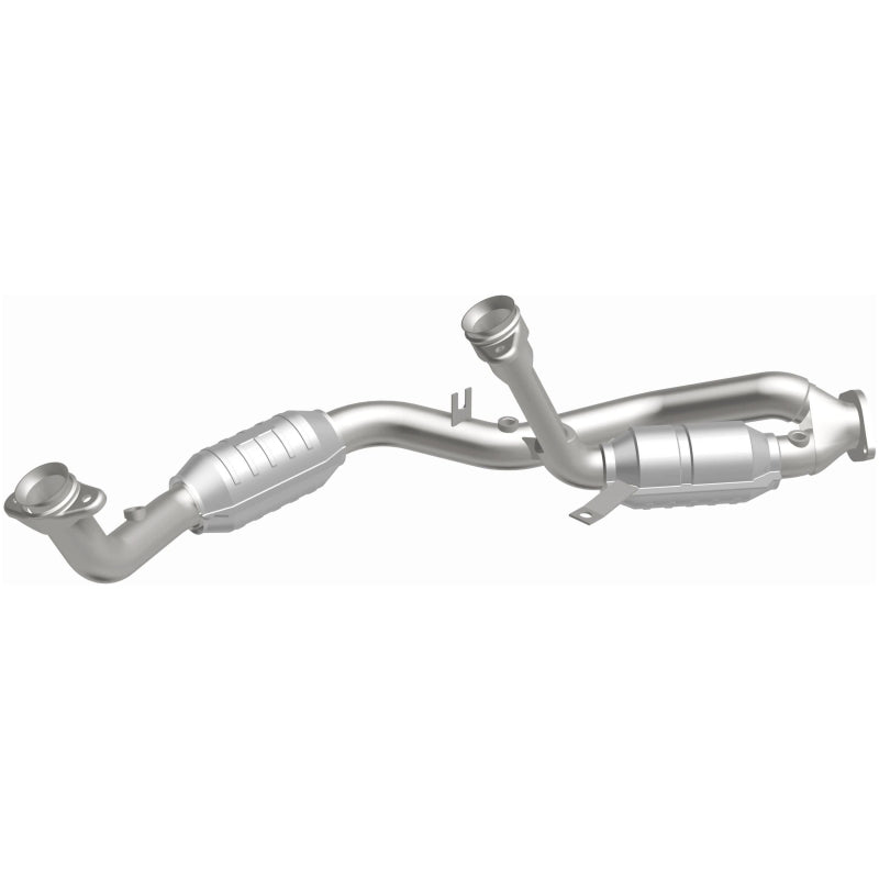 MagnaFlow HM Grade Direct-Fit Catalytic Converter - Ford Taurus 1996-1999 3.4L - Front, view 34