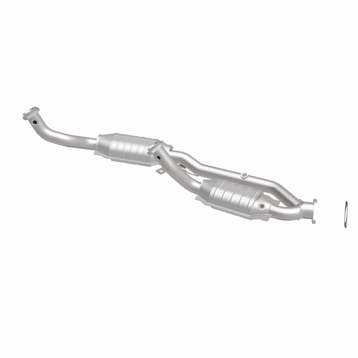 MagnaFlow HM Grade Direct-Fit Catalytic Converter - Ford Windstar 3.8L 1999-2000, view 3