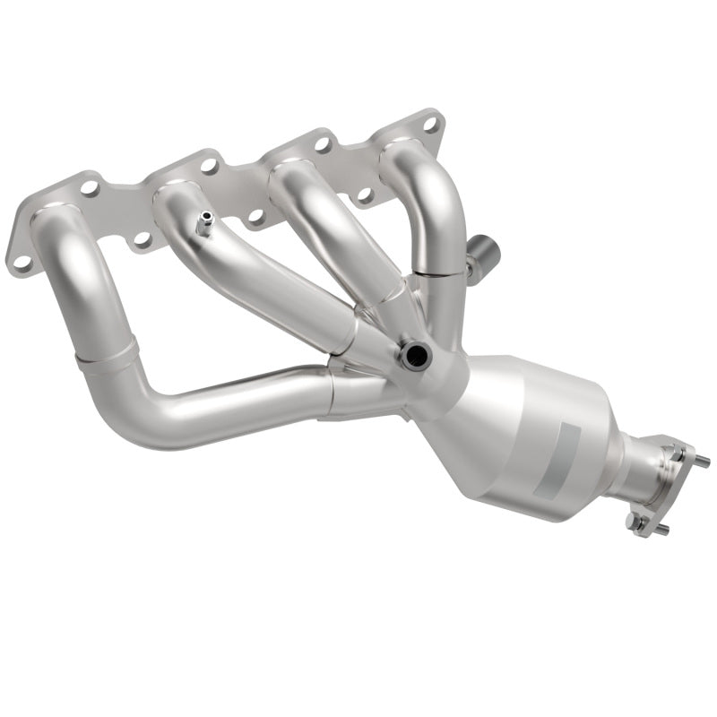 MagnaFlow HM Grade Direct-Fit Catalytic Converter - Nissan Frontier 1998-2001