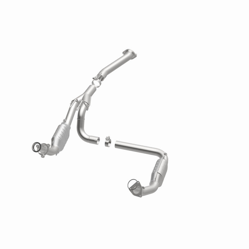 MagnaFlow HM-Grade Direct-Fit Catalytic Converter - Chevrolet Express GMC Savana 2003-2008 4.3L/5.4L, view 32