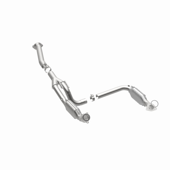 MagnaFlow HM-Grade Direct-Fit Catalytic Converter - Chevrolet Express GMC Savana 2003-2008 4.3L/5.4L, view 6