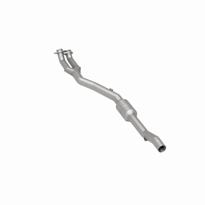 MagnaFlow HM-Grade Direct-Fit Catalytic Converter - BMW 840Ci 1996-1997 4.4L - Driver Side, view 4