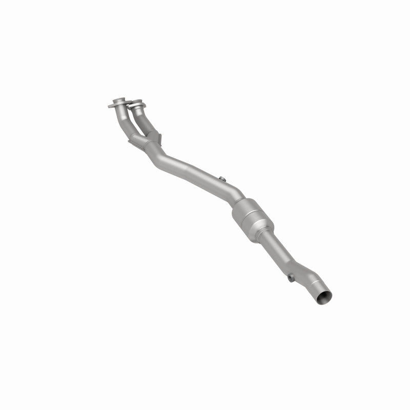 MagnaFlow HM-Grade Direct-Fit Catalytic Converter - BMW 840Ci 1996-1997 4.4L - Driver Side, view 4