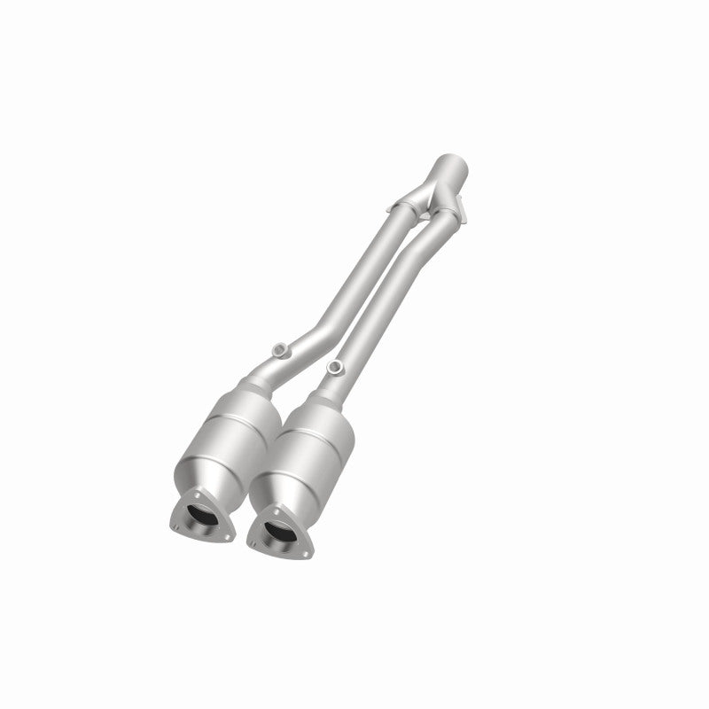 MagnaFlow HM-Grade Direct-Fit Catalytic Converter - Audi TT Quattro / Volkswagen R32 3.2L 2004-2008, view 3