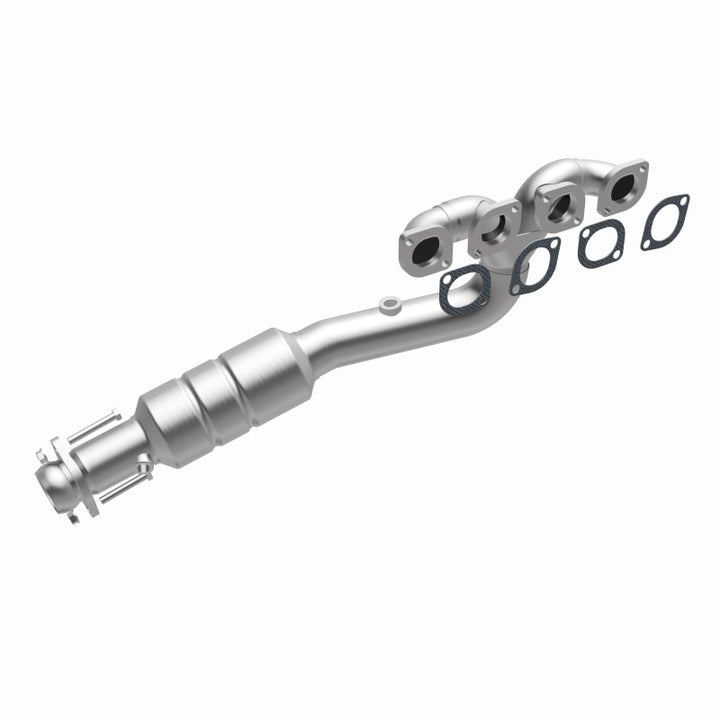 MagnaFlow HM-Grade Direct-Fit Catalytic Converter - BMW 745i 745Li 2002-2004 4.4L - Driver Side, view 3