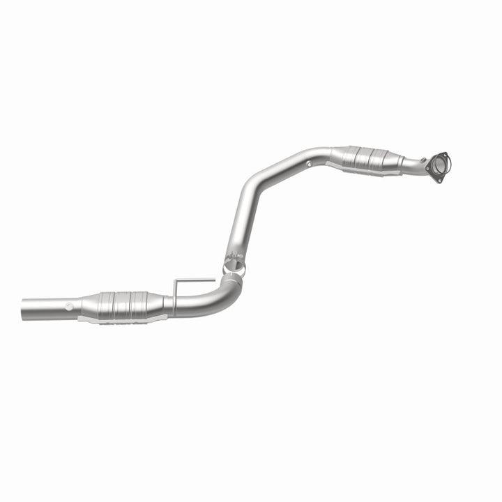 MagnaFlow HM-Grade Direct-Fit Catalytic Converter - Chevrolet Express / GMC Savana 2500 / 3500 4.8L 2003-2009 - Left, view 4
