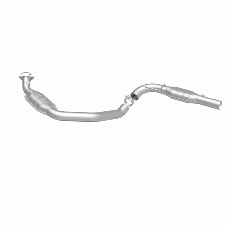 MagnaFlow HM-Grade Direct-Fit Catalytic Converter - Chevrolet Express / GMC Savana 2500 / 3500 4.8L 2003-2009 - Left, view 40