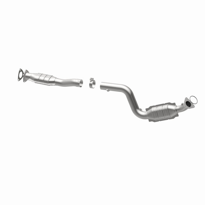 MagnaFlow HM-Grade Direct-Fit Catalytic Converter - Chevrolet Express 3500 2003-2007 4.8L - Right, view 17