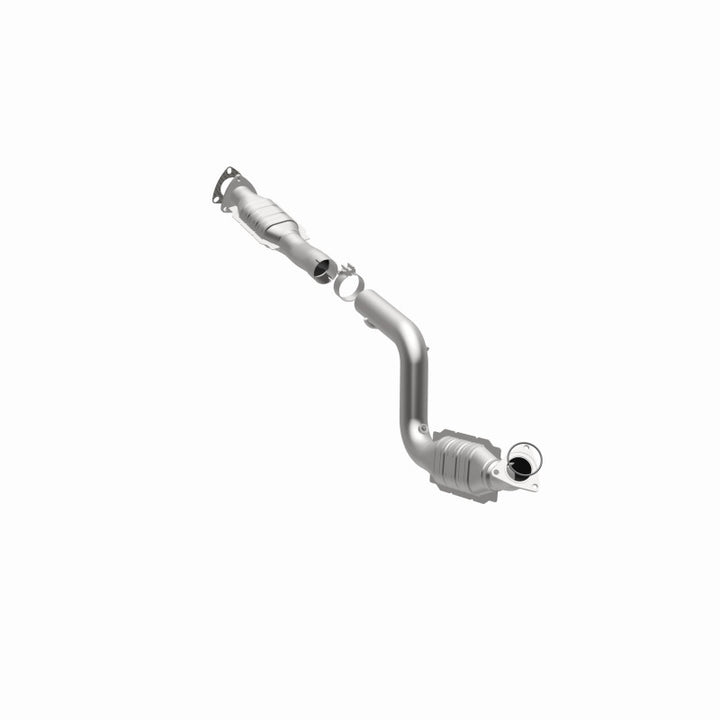MagnaFlow HM-Grade Direct-Fit Catalytic Converter - Chevrolet Express 3500 2003-2007 4.8L - Right, view 4