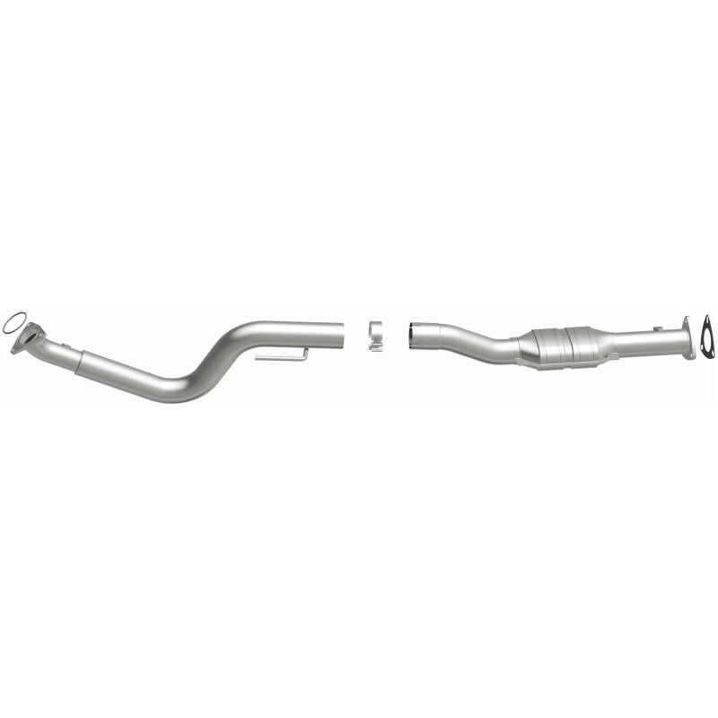 MagnaFlow HM-Grade Direct-Fit Catalytic Converter - Chevrolet Express / GMC Savana 2500 / 3500 2003-2009 - Right, view 3