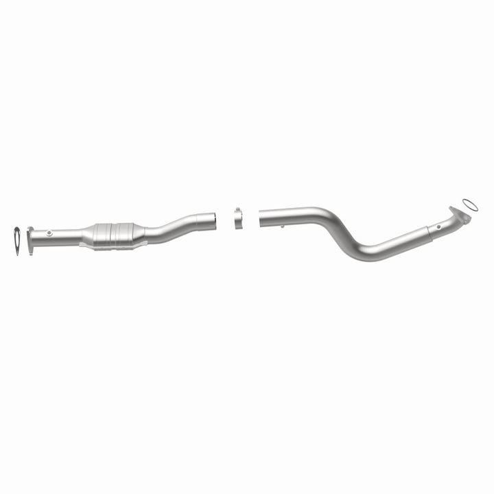 MagnaFlow HM-Grade Direct-Fit Catalytic Converter - Chevrolet Express / GMC Savana 2500 / 3500 2003-2009 - Right, view 32