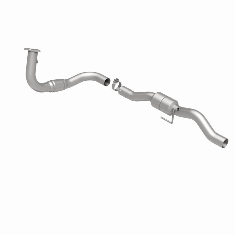 MagnaFlow HM-Grade Direct-Fit Catalytic Converter - Chevrolet Silverado GMC Sierra 2500 HD 8.1L (2001-2002) - Driver Side, 360 degree view