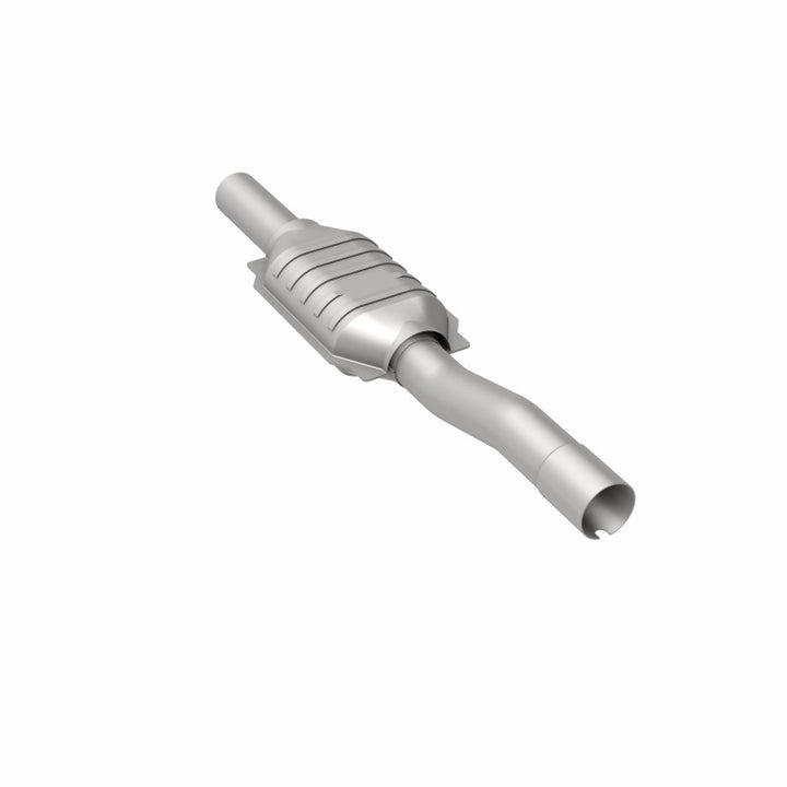 MagnaFlow HM-Grade Direct-Fit Catalytic Converter - Jeep Grand Cherokee 2002-2004 4.0L - Rear, view 4