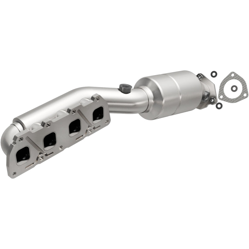 MagnaFlow HM-Grade Direct-Fit Catalytic Converter - Volkswagen Passat 2002-2004 4.0L W8