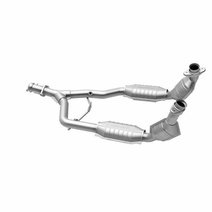 MagnaFlow HM-Grade Direct-Fit Catalytic Converter - Ford Mustang 1996-1998 3.8L, 360 degree view