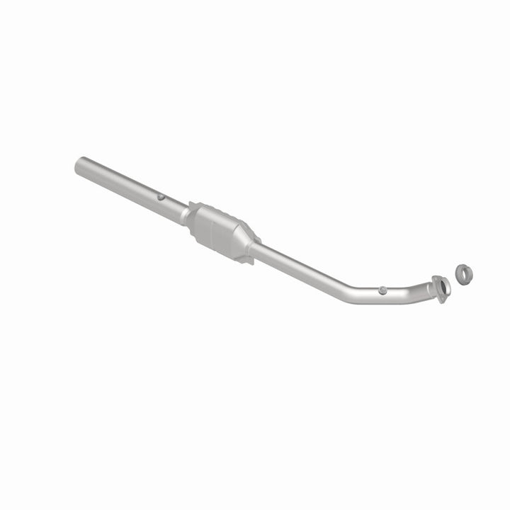 MagnaFlow HM-Grade Direct-Fit Catalytic Converter - Chevrolet Express GMC Savana 5.7L (1996-2000), 360 degree view