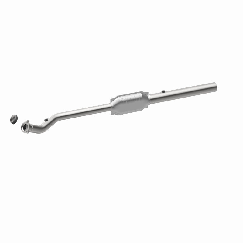 MagnaFlow HM-Grade Direct-Fit Catalytic Converter - Chevrolet Express GMC Savana 5.7L (1996-2000), view 3