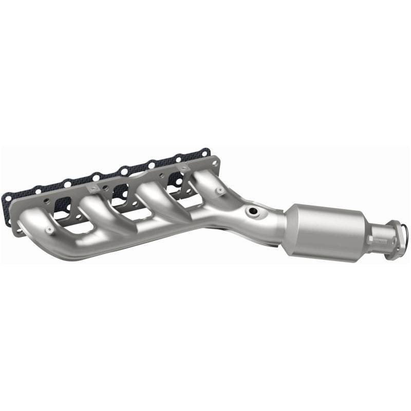 MagnaFlow HM-Grade Direct-Fit Manifold Catalytic Converter - Nissan Titan / Armada / Infiniti QX56 5.6L 2004-2017 - Driver Side, view 29